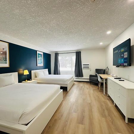 Cloud 9 Inn Whitecourt Extérieur photo