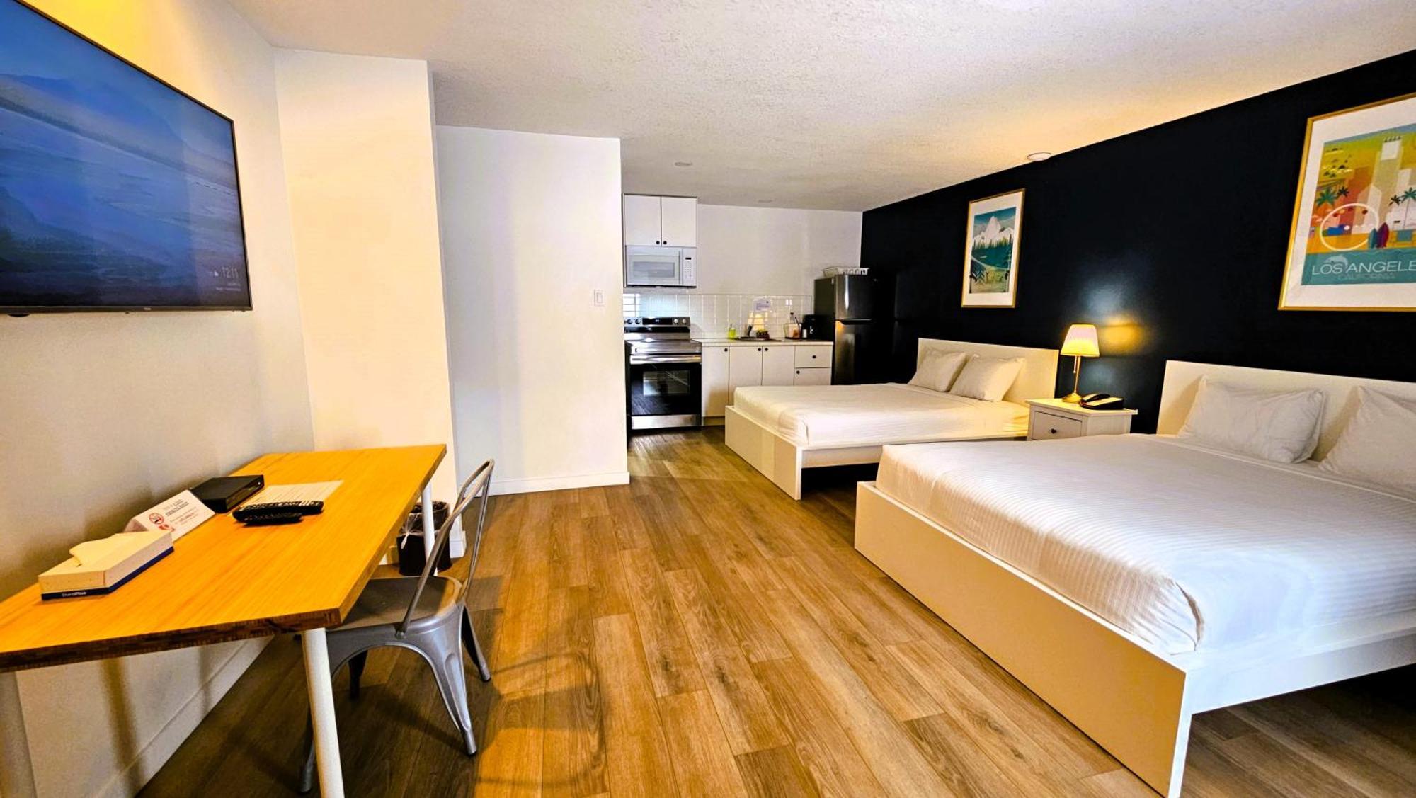 Cloud 9 Inn Whitecourt Extérieur photo
