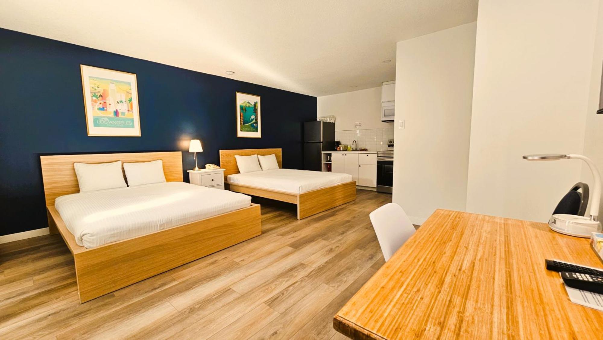 Cloud 9 Inn Whitecourt Extérieur photo