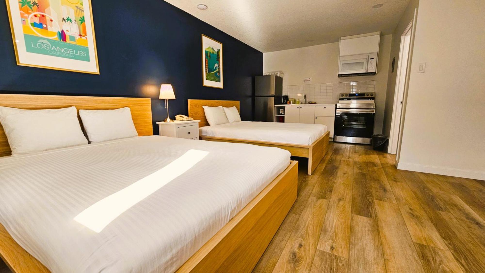 Cloud 9 Inn Whitecourt Extérieur photo