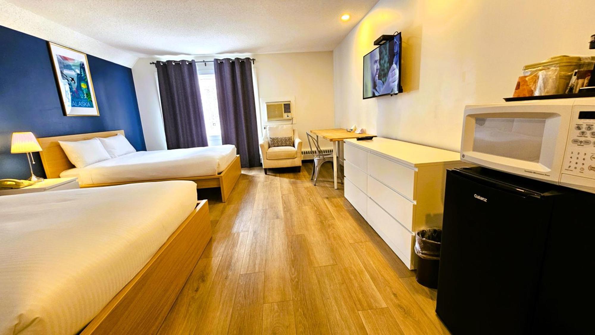 Cloud 9 Inn Whitecourt Extérieur photo