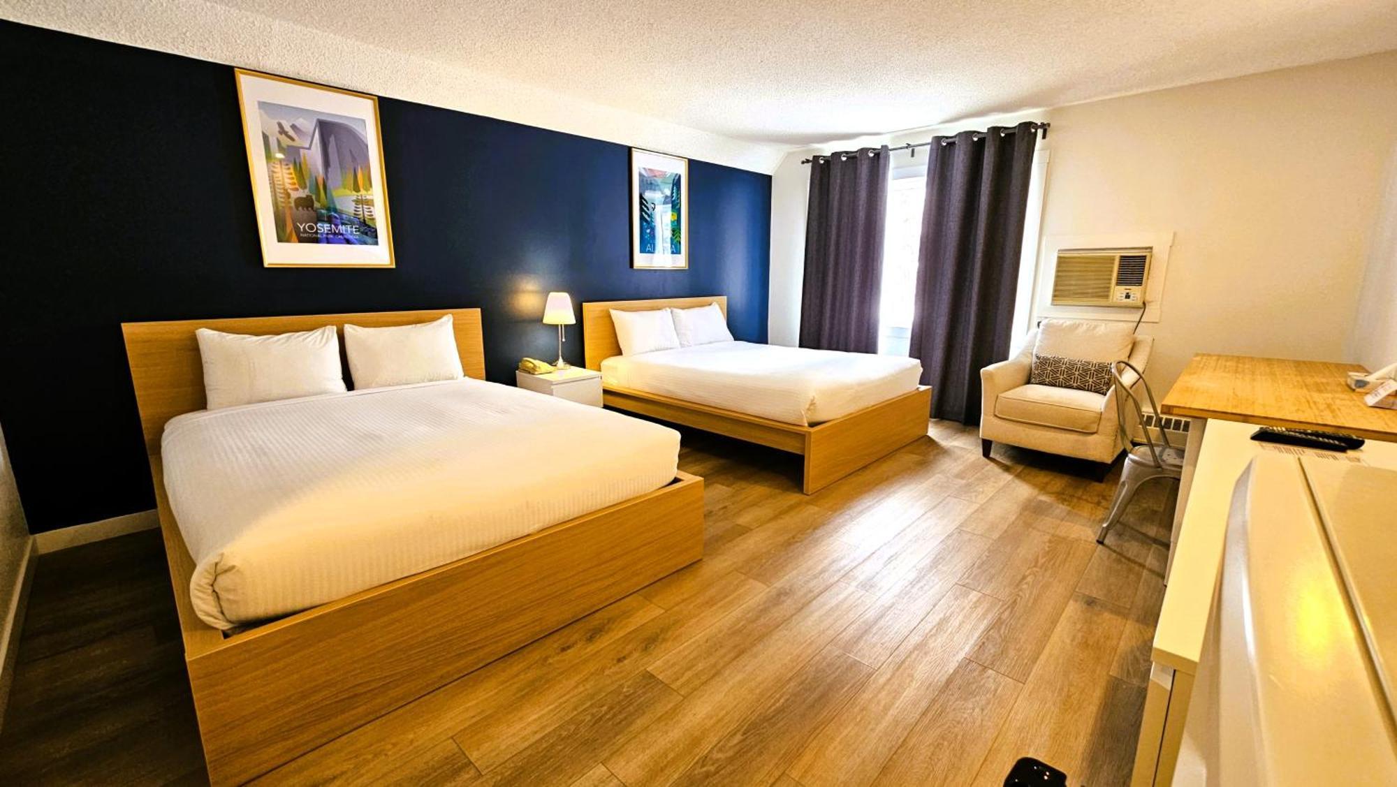 Cloud 9 Inn Whitecourt Extérieur photo