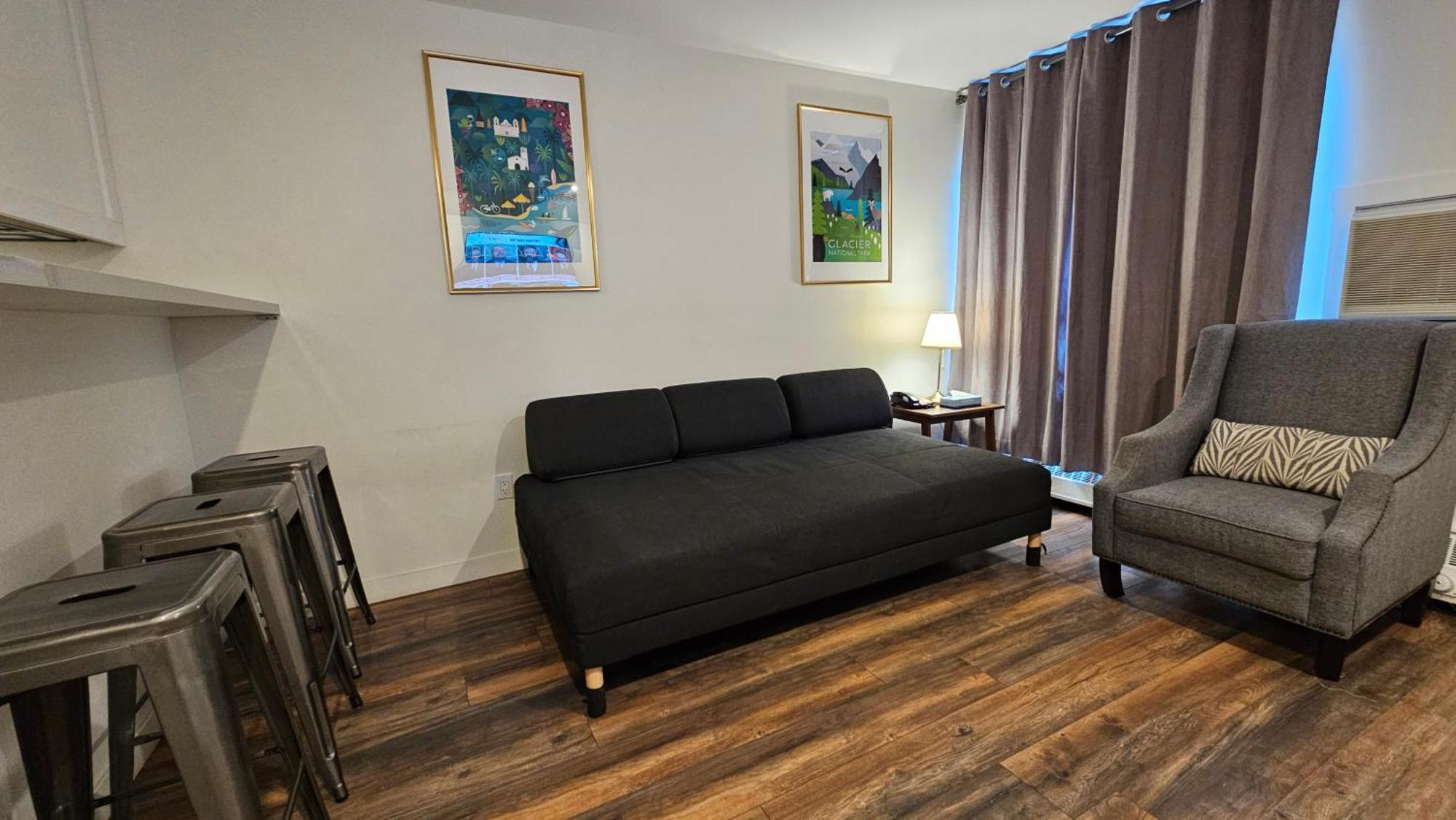 Cloud 9 Inn Whitecourt Extérieur photo