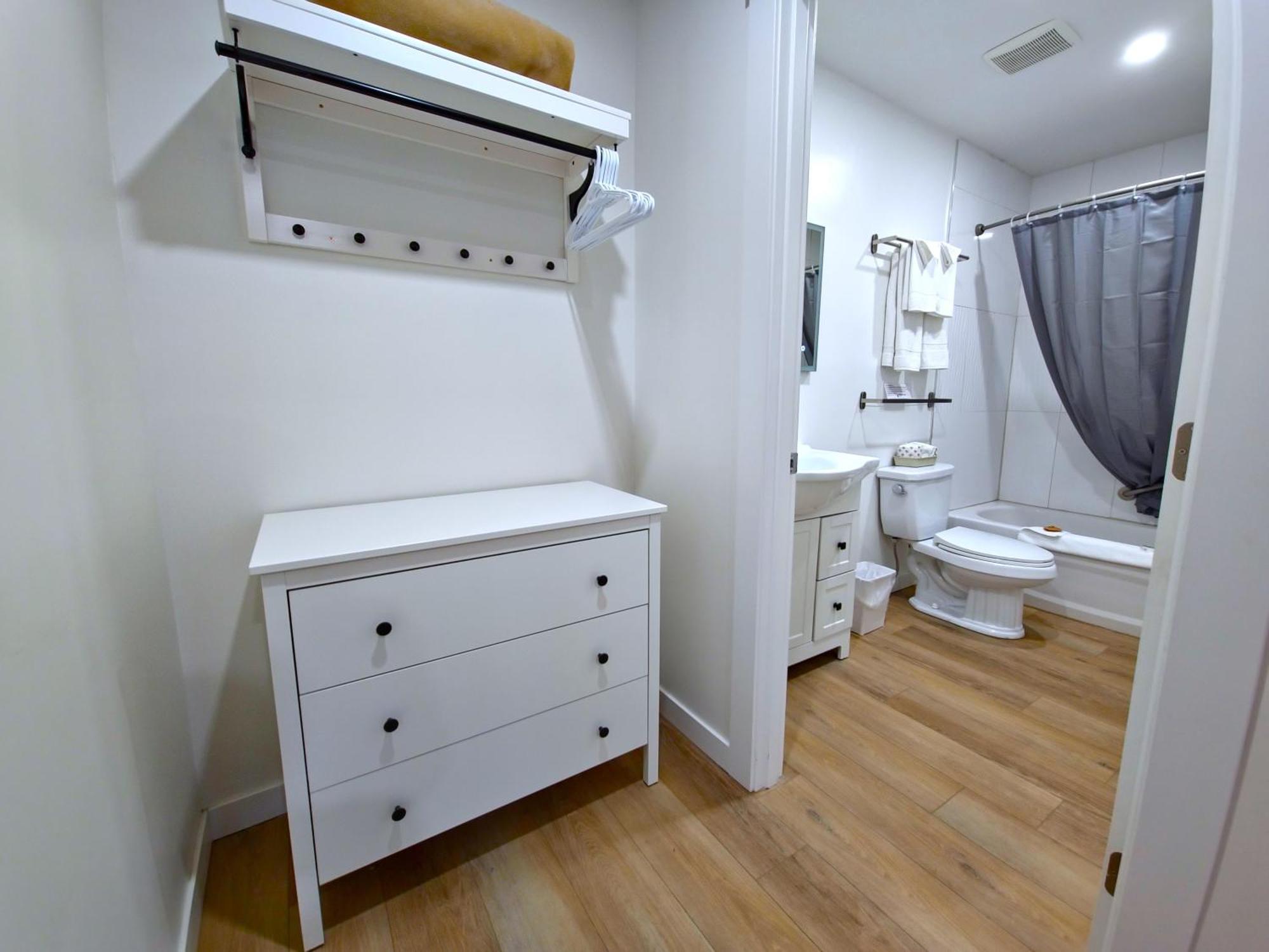 Cloud 9 Inn Whitecourt Extérieur photo